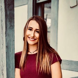 Meet your Posher, Lexi